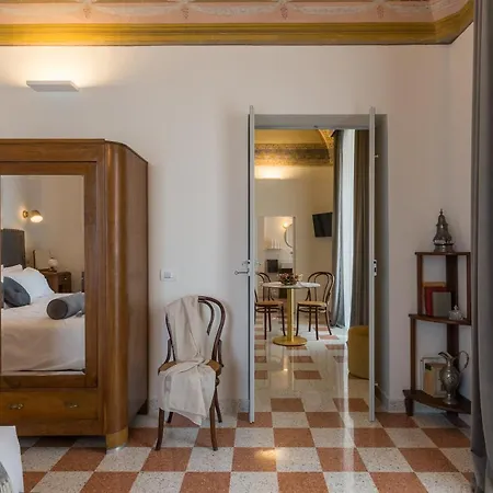 1940 Luxury By Wonderful Italy 아파트 *